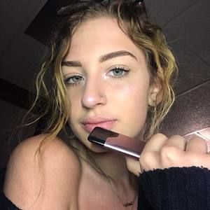 Meet your Posher, Destiny